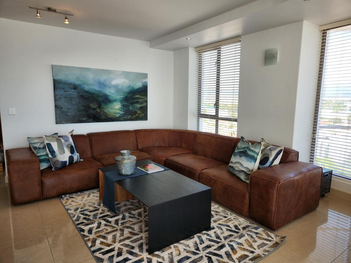 Apartment Hibernian Towers 1203 Strand