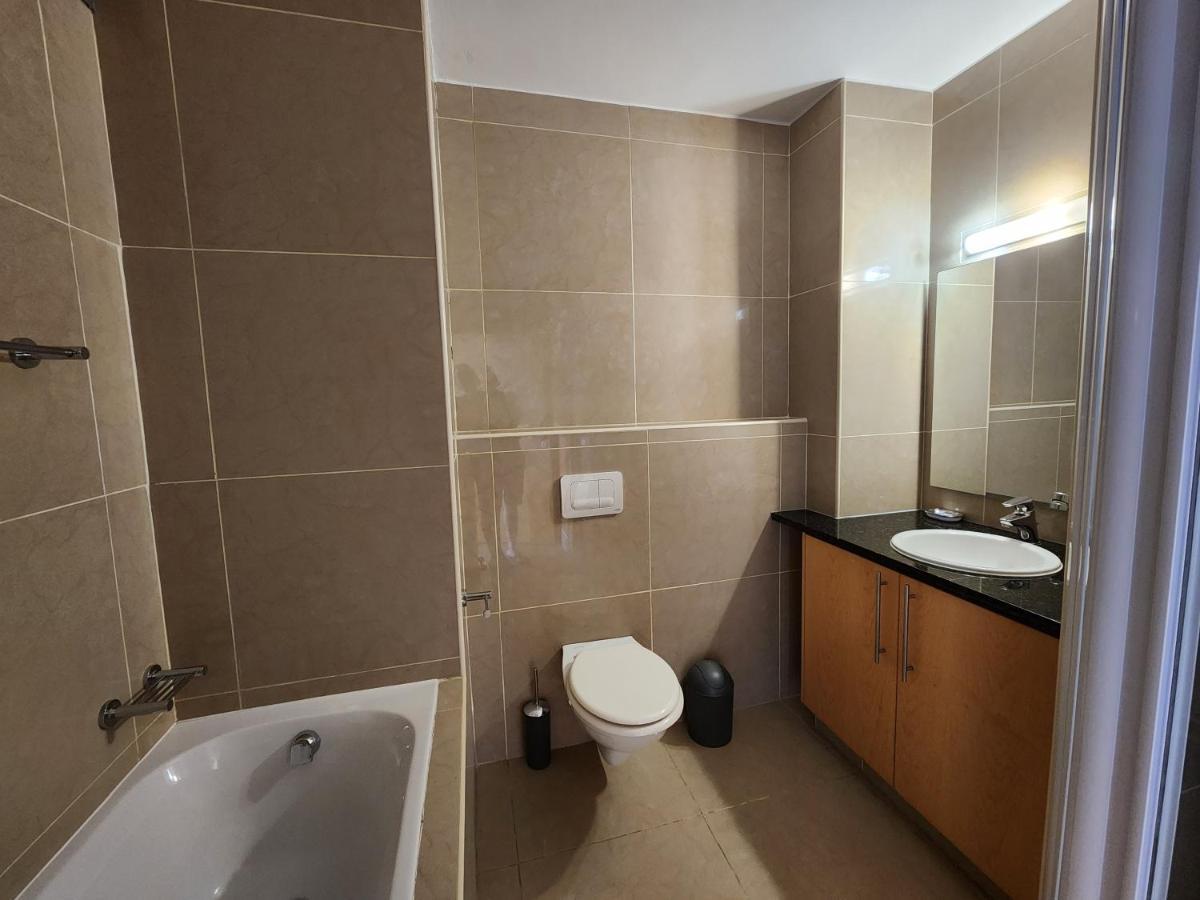 Apartment Hibernian Towers 1203 Strand